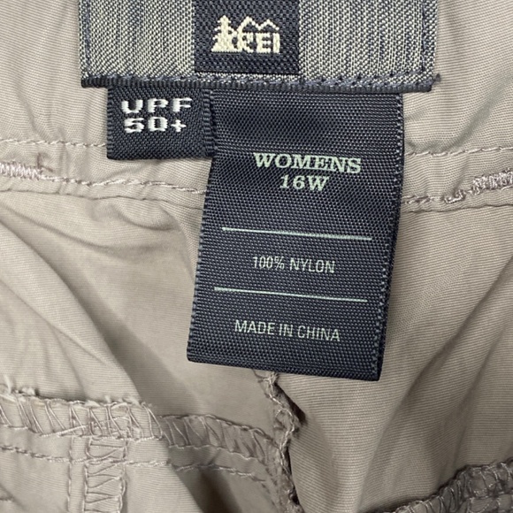 REI CO-OP Women's Convertible HIKING Pants Reg fit TUPE size 16W - Picture 7 of 16